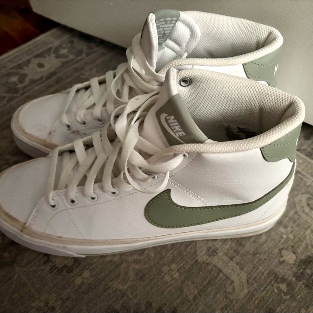 Nike Kids White and Olive Sneakers - Picture 2 of 3